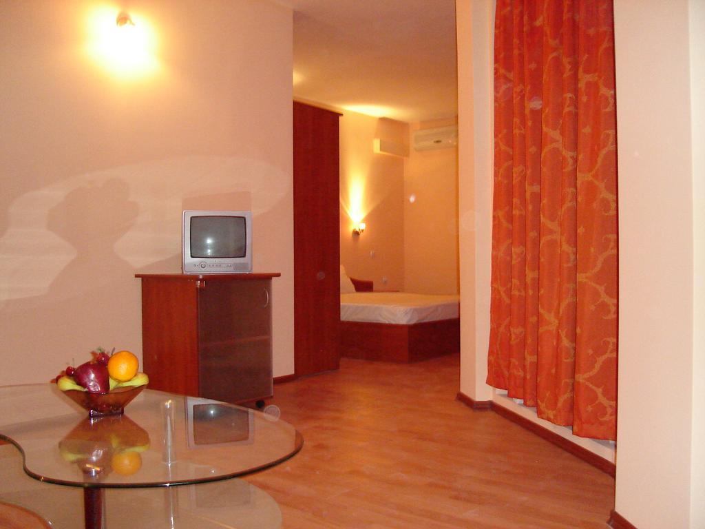 Hotel Harmony Slântsjev Brjag Rom bilde